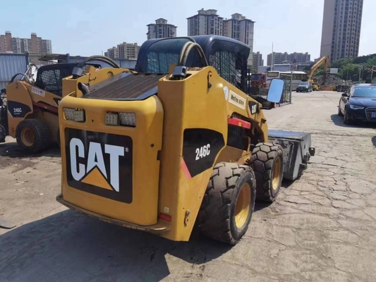 Ιαπωνική μεταχειρισμένη τροχοφόρα Caterpillar 246C με κινητήρα YUNNEI και αρχική μπογιά