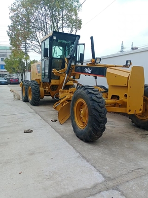 Ιαπωνία Χρησιμοποιούμενη μηχανή CAT 140H Χρησιμοποιούμενη βαθμίδα με 127KW υδραυλική μηχανή τροχού