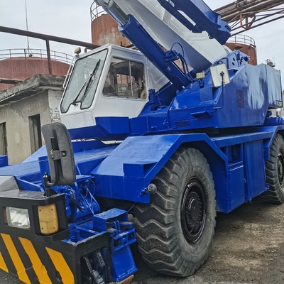 Χρησιμοποιημένο γερανό Ταντό ΤΡ-250Μ 25 τόνων με αρχική μπογιά σε εξαιρετική κατάσταση