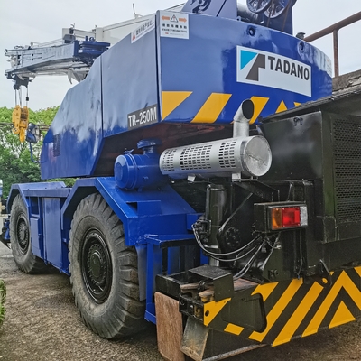 Χρησιμοποιημένο γερανό Ταντό ΤΡ-250Μ 25 τόνων με αρχική μπογιά σε εξαιρετική κατάσταση