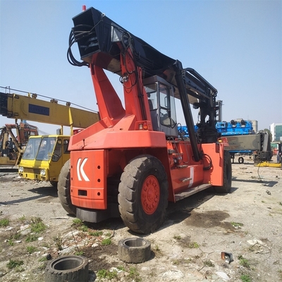 90% Kalmar Reach Stacker DRD450 Κρέας πύργου 45 τόνων Κωντέινερ Τηλεσκοπικός χειριστής
