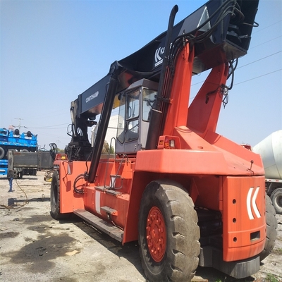 90% Kalmar Reach Stacker DRD450 Κρέας πύργου 45 τόνων Κωντέινερ Τηλεσκοπικός χειριστής
