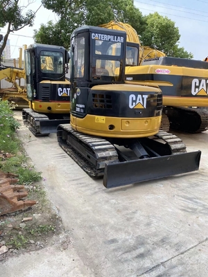Χρησιμοποιούμενη μίνι σκάφτρα CAT305 με λειτουργικό βάρος 0,8 τόνων και υδραυλικό σύστημα