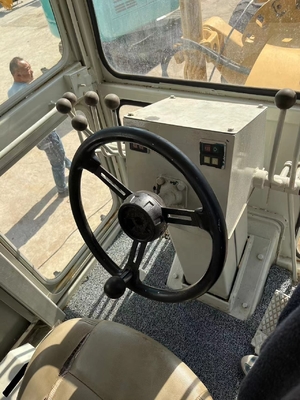 Εργαστήρια μηχανημάτων Χρησιμοποιείται CAT140K βαθμολογητής με κινητήρα Cummins και άμεση κίνηση