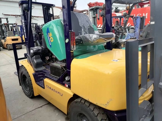 KOMATSU FD30 3 τόνων ντίζελ Μίνι ανυψωτικό φορτηγό για τη μετακίνηση βαρέων εμπορευματοκιβωτίων
