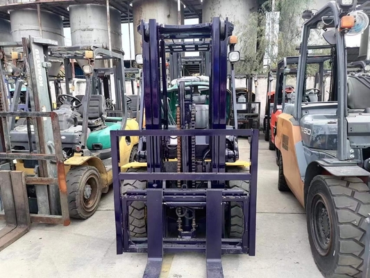 KOMATSU FD30 3 τόνων ντίζελ Μίνι ανυψωτικό φορτηγό για τη μετακίνηση βαρέων εμπορευματοκιβωτίων