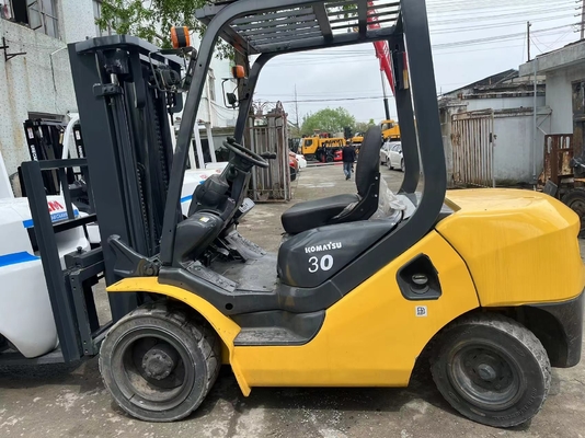 2022 Komatsu 3T ανελκυστήρας σε εξαιρετική κατάσταση με χαμηλές ώρες εργασίας