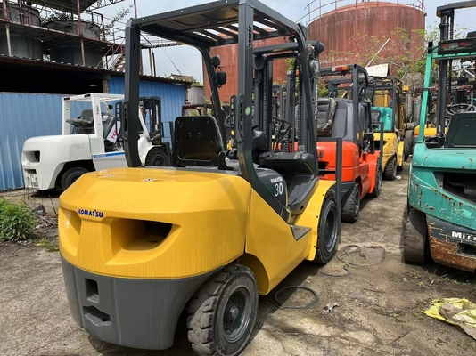 2022 Komatsu 3T ανελκυστήρας σε εξαιρετική κατάσταση με χαμηλές ώρες εργασίας