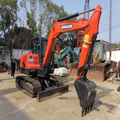Φθηνή Χρησιμοποιούμενη Doosan Dx60 6 τόνων Crawlerl Excavator στη Σαγκάη Εξαιρετική κατάσταση