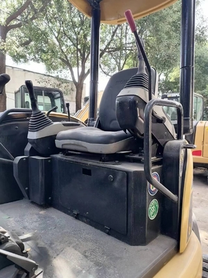 Αρχικό χρώμα Komatsu Pc35MR Μπουτίκ Χρησιμοποιούμενος εξορυκτής PC35 σε καλή κατάσταση
