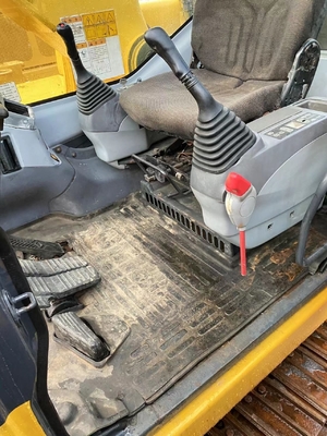 Δευτερεύουσα εξορυκτική μηχανή Komatsu PC220 με άλλη υδραυλική αντλία σε άριστη κατάσταση