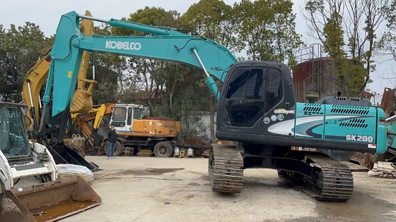 Χρησιμοποιούμενη εκσκαφέας KOBELCO SK200 με χωρητικότητα κουβάς 1,1m3 και βάρος 20000 KG στη Σαγκάη