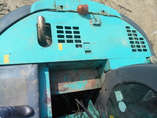 KOBELCO Χρησιμοποιούμενη σκάφτρα SK135S σε καλή κατάσταση Αρχική μπογιά Υδραυλική σκάφτρα