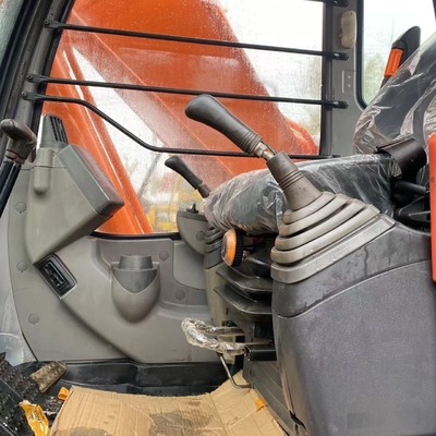 Χρησιμοποιούμενη εκσκαφέας Hitachi ZX210-3 με άλλη υδραυλική αντλία σε καλή κατάσταση λειτουργίας