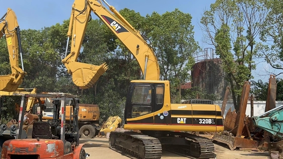 Αρχική σκάφτρα 20 τόνων CAT 320BL Χρησιμοποιούμενη σκάφτρα με ισχύ 112 kW και πιστοποιημένη EPA / CE