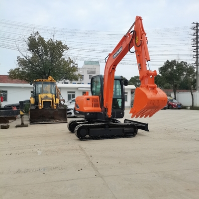 Εργαλεία βαρέων κατασκευών Doosan DX60 Χρησιμοποιούμενος εξορυκτής με υδραυλικό κύλινδρο