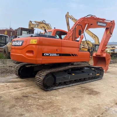 Χρησιμοποιούμενο εξορυκτήρα Doosan DX225LC με αρχική υδραυλική βαλβίδα