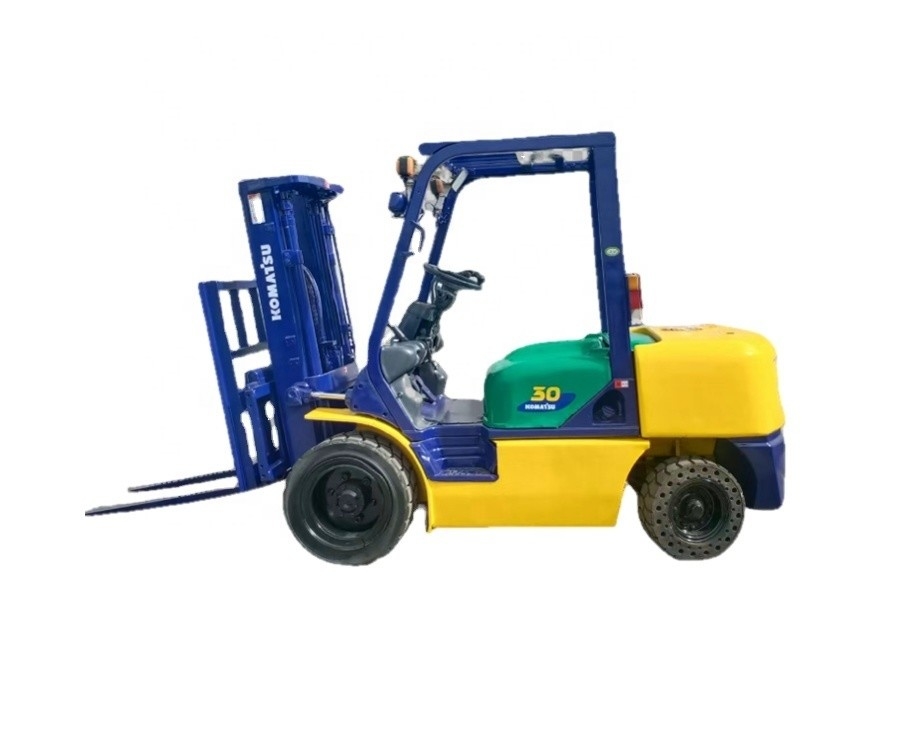 KOMATSU FD30 3 τόνων φορτηγό με πιρούνι χρησιμοποιημένο φορτηγό ανύψωσης μικρών παλέτων για δοχεία αποθήκευσης