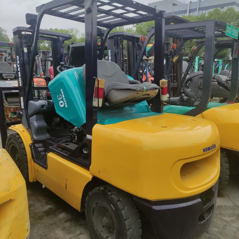 3000 κιλά βάρος KOMATSU FD30 3 τόνων φορτηγό ανύψωσης παλέτας για δοχεία αποθήκευσης