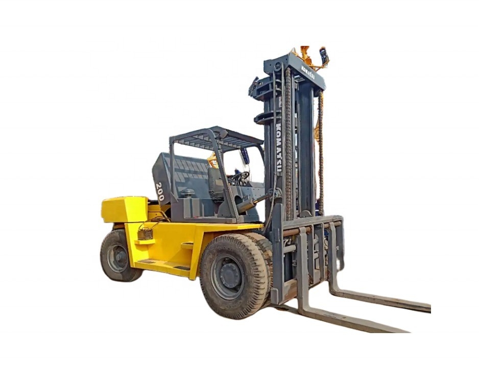 20 τόνων ντίζελ ανελκυστήρας KOMATSU FD200 για χειρισμό εμπορευματοκιβωτίων σε καταστήματα δομικών υλικών