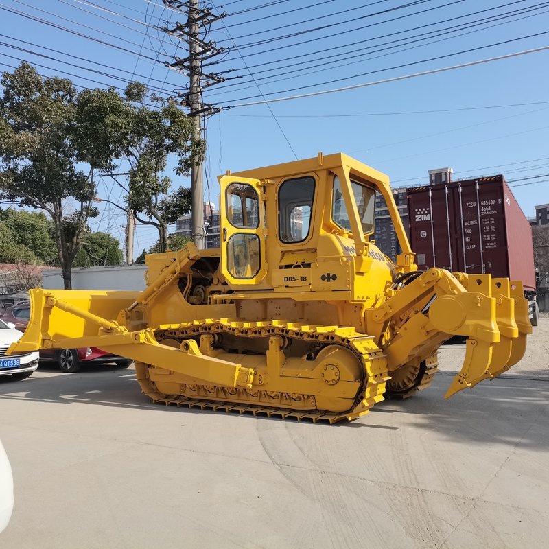 Χρησιμοποιούμενη μπουλντόζα Komatsu D85 με βάρος μηχανής 20000 KG σε καλή κατάσταση