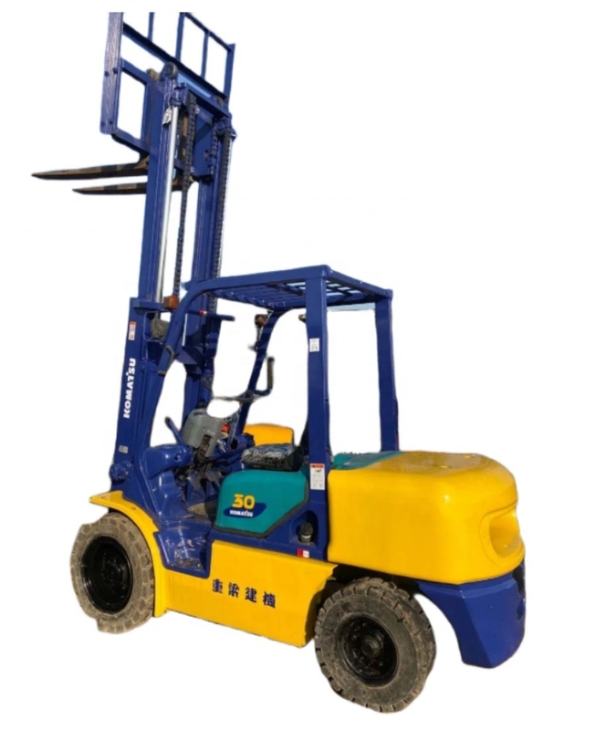 KOMATSU FD30 3 τόνων ντίζελ Μίνι ανυψωτικό φορτηγό για τη μετακίνηση βαρέων εμπορευματοκιβωτίων