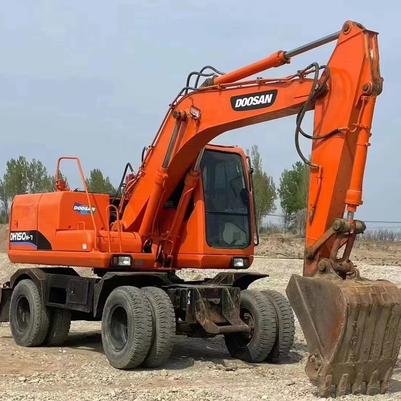 Χρησιμοποιούμενος εξορυκτής τροχών DOOSAN DX140W-7 με αρχική μπογιά και κινητήρα Cummins 112kW