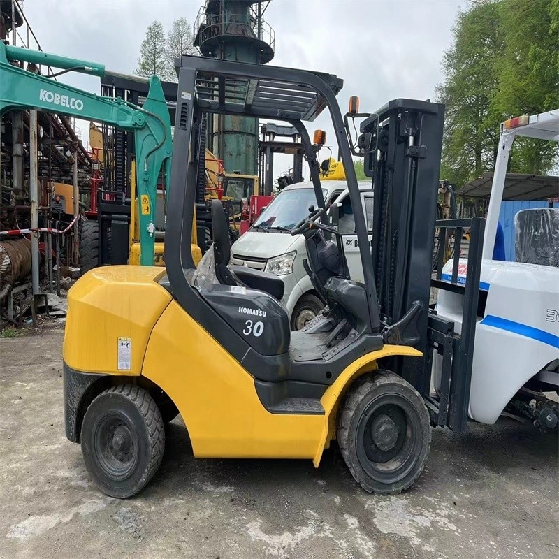 Καλή κατάσταση αρχικό ιαπωνικό φορτηγό Komatsu 3T με χαμηλές ώρες εργασίας και το 2022