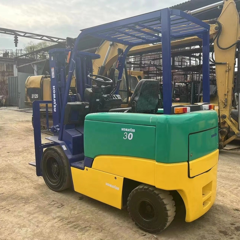 Μικρές ώρες εργασίας και καλή κατάσταση Komatsu 3T ανελκυστήρας FD30 για κατασκευές