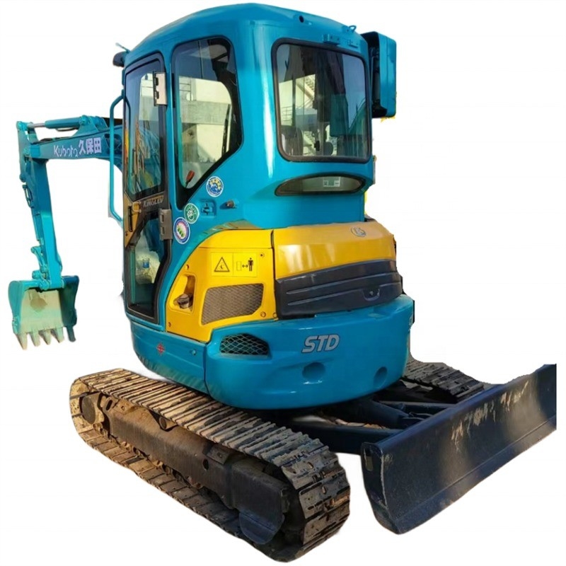 Μικρό μέγεθος καλά συντηρημένο σκάφος Kubota KX135 με πρωτότυπο χρώμα