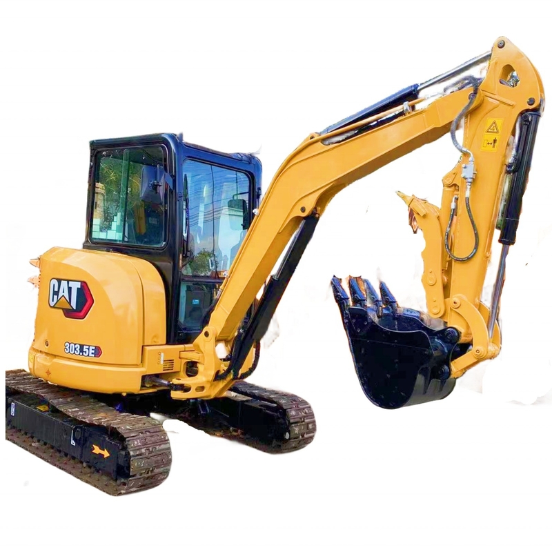 Χρησιμοποιούμενη μηχανή Caterpillar 303.5 με ντίζελ 5.5 τόνων με αρχική μπογιά σε καλή κατάσταση